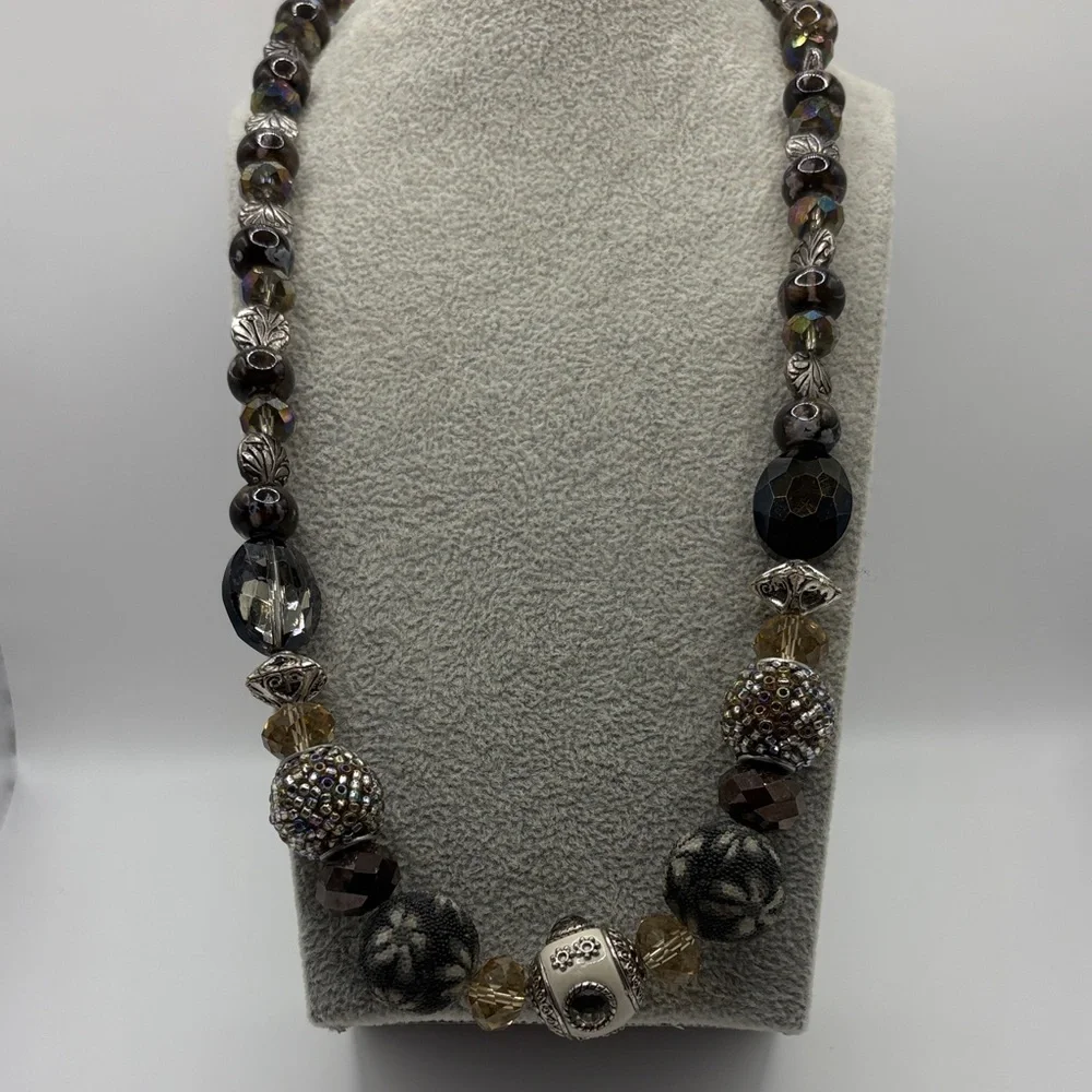 Elegant Silver and Black Beaded Necklace 24”